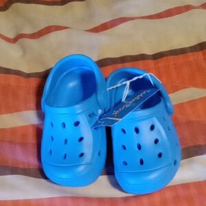 Kids Blue Clogs Size 5-6 Brand New